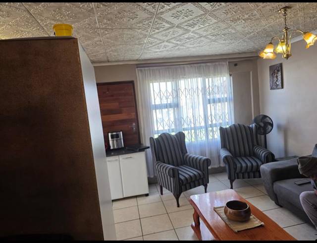 2 BEDROOM HOUSE FOR SALE IN BONGWENI
